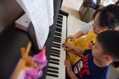 「90後」のベビーシッター業界進出が中国で話題