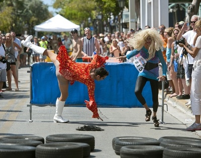 米フロリダ州でドラァグ・レース、「共和国」の独立を記念