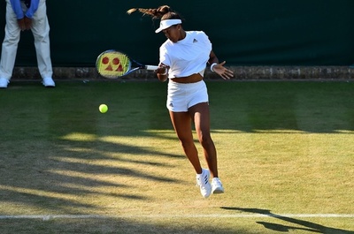 大坂がウィンブルドン初戦突破、ニクレスクにストレート勝ち