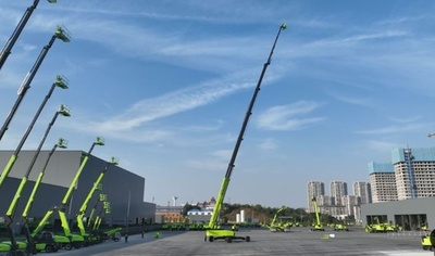 世界最高82.3メートルのストレートアーム高所作業台 中国重機メーカーが英国へ輸出