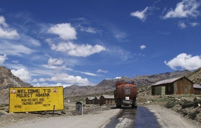 インド観光地、ヒッチハイクの米女性が集団暴行被害