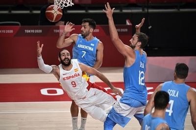 世界王者スペインが決勝Tへ、アルゼンチン下す バスケ男子