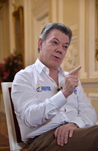 「ノーベル賞の賞金は犠牲者支援に寄付」 コロンビア大統領