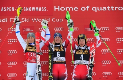 ホスプが女子回転第2戦を制す、アルペンスキーW杯