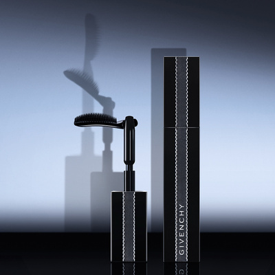 90度に曲がる独創的なブラシ、エクステ級まつ毛を叶える「ジバンシイ」新マスカラ