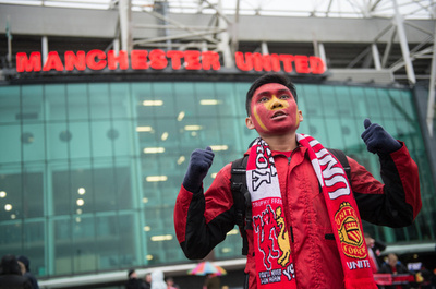 マンUがファンにユニホームを着ないよう求める、ロシア遠征へ注意喚起