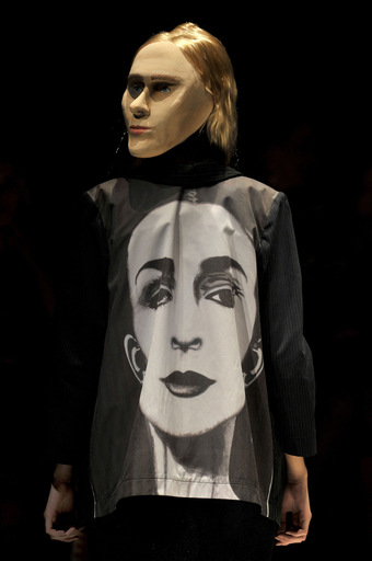 ＜10/11年秋冬サンパウロ・コレクション＞ロナルド・フラガ、新作を発表