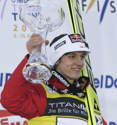 シュリーレンツァウアー 5連勝でシーズン9勝目、ジャンプW杯