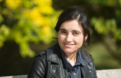 元IS性奴隷の18歳「全被害者の声になる」 人権賞受賞で心境語る