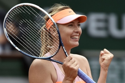 シャラポワが逆転！4年連続の準決勝へ 全仏オープン