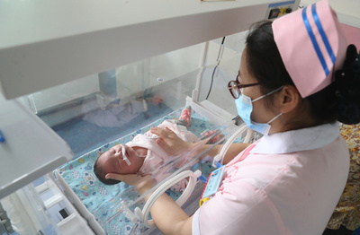 止まらない中国の少子化 「二人っ子政策」も不発