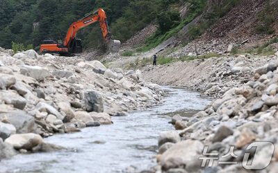 極度の干ばつで制限給水…韓国・江陵市民「尿をペットボトルに」「家族分のしびん購入」苦肉の対応