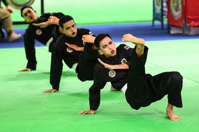 【今日の1枚】化粧も抜かりなく 伝統武術プンチャック・シラット