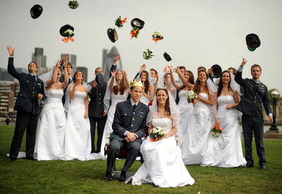 ウィリアムとケイトがいっぱい！？お膝元でそっくりさんコンテスト