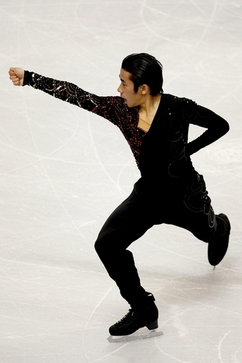 織田が首位、高橋僅差で2位 スケート・アメリカ