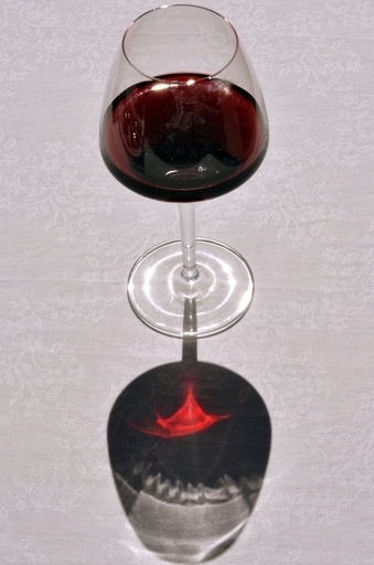 ｢赤ワインは健康にいい｣論文、データ捏造で米教授に懲戒解雇