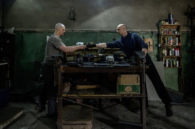 中世のよろいから防弾チョッキに ウクライナの鍛冶師