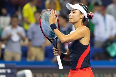 王薔が「奇跡」の決勝進出、ムグルサに圧勝 WTAエリート・トロフィー