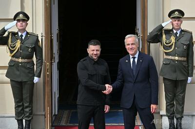 「ロシアを和平に向かわせる」 ゼレンスキー氏、独立記念日に