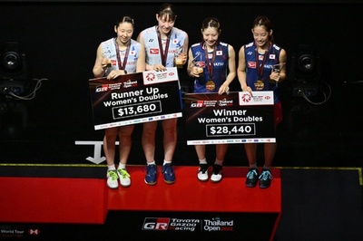 松山/志田組が女子複V、男子は保木/小林組が制す バド・タイOP