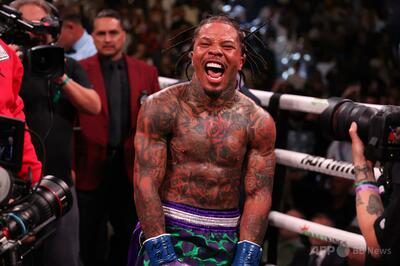 WBAライト級王者デービス、暴行とDVの容疑で逮捕 米報道