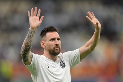 メッシがPSG残留へ 契約1年延長と報道