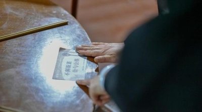 取り箸や取りさじを使おう、運動で新しい食べ方提唱 中国・寧波市