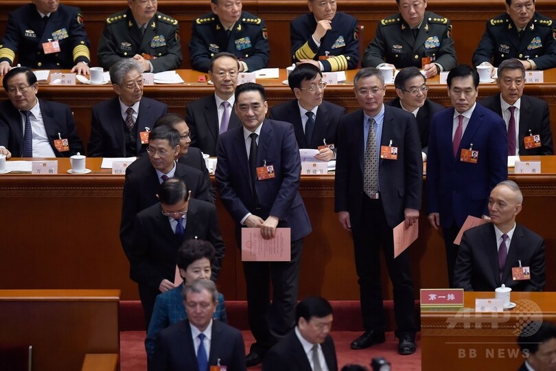 中国全人代、国家主席の任期撤廃の改憲案を可決