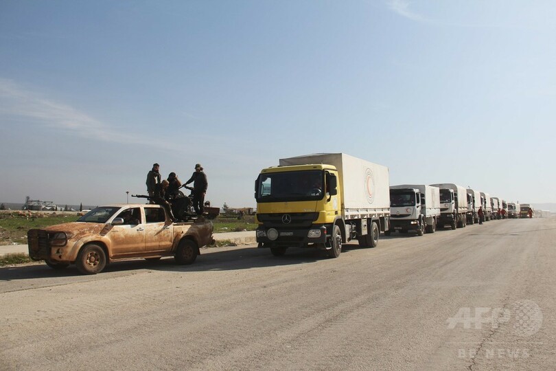 包囲続く町に支援物資到着 シリア