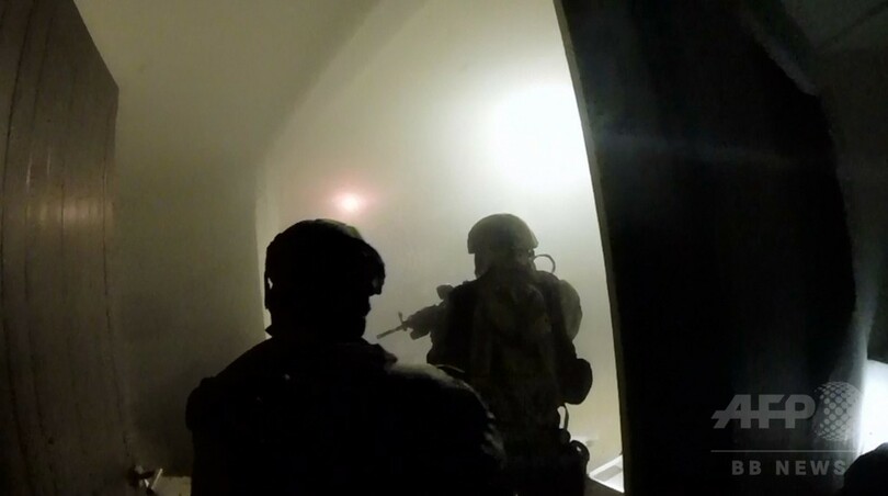 拘束の脱獄麻薬王、潜伏先から隠しトンネルで脱出 メキシコ