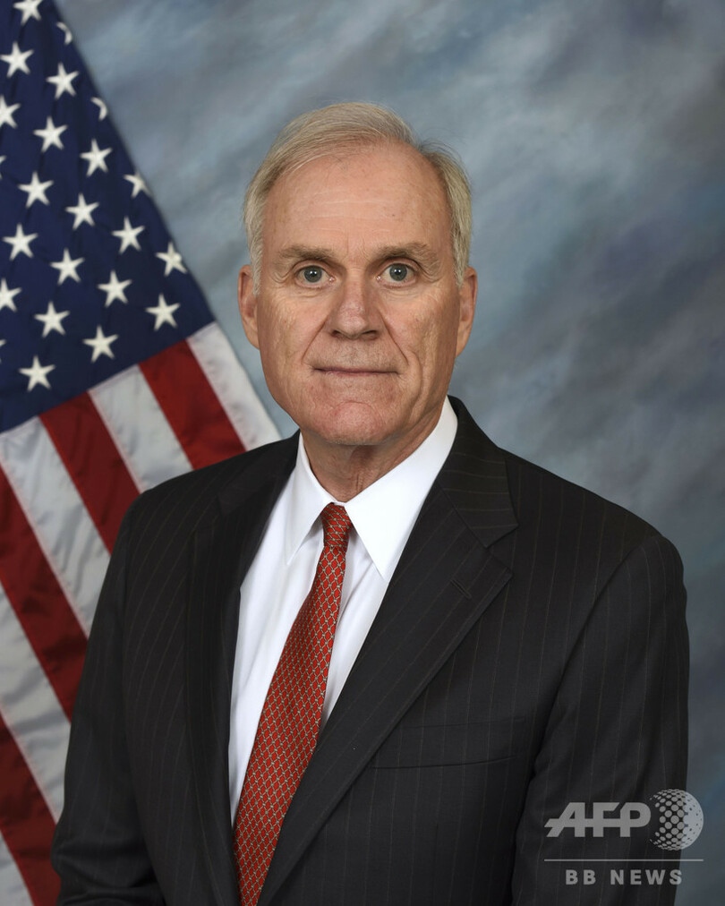 米海軍長官が辞任、特殊部隊「英雄」の処分で政権に「内密提案」