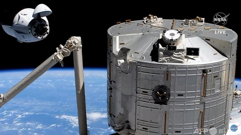 星出さん搭乗「クルードラゴン」、ISSにドッキング