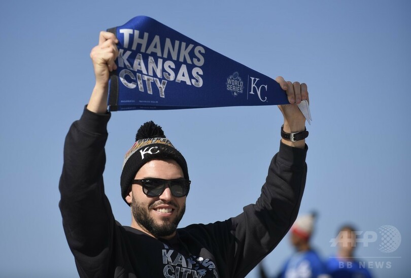 30年ぶりにWS制したロイヤルズ、本拠地カンザスシティーを凱旋