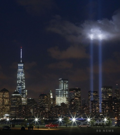 夜空にのびる光のタワー、米同時テロから13年 写真24枚 国際ニュース 