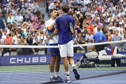 メドベージェフが全米OP優勝 ジョコビッチは年間GSならず涙 写真20枚