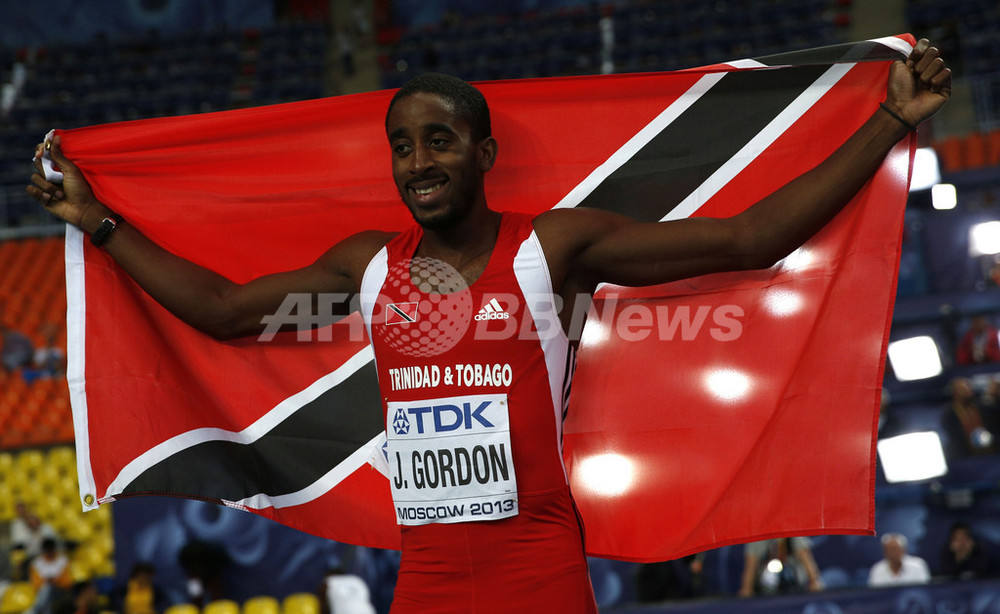 無名のゴードンが男子400mハードルで金、第14回世界陸上 写真7枚 国際