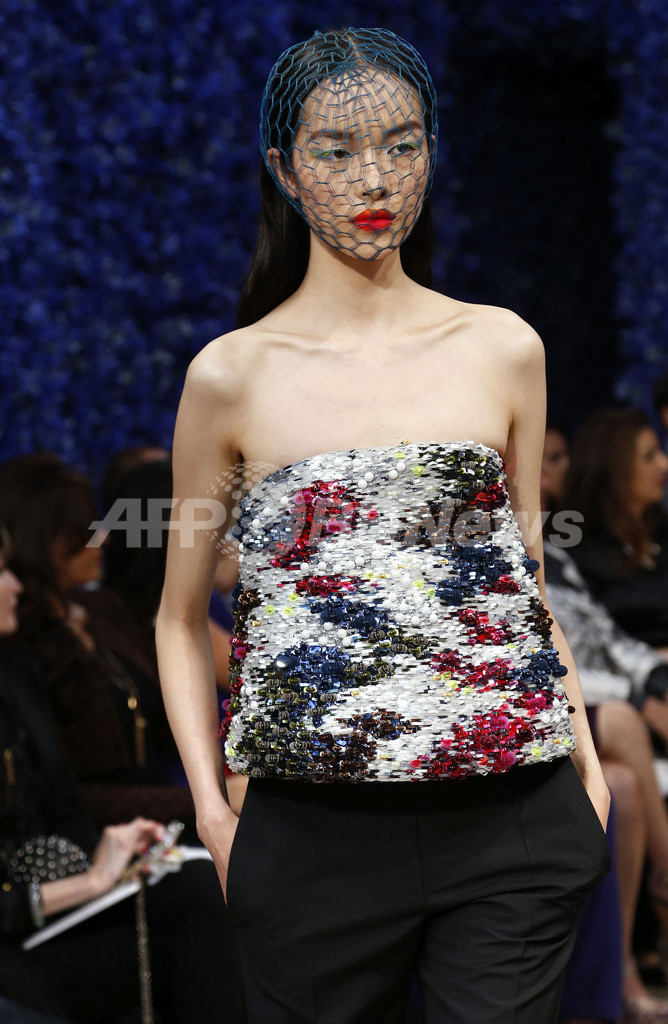 ＜12/13年秋冬パリ・オートクチュール＞ラフ・シモンズによる新生「ディオール」をチェック