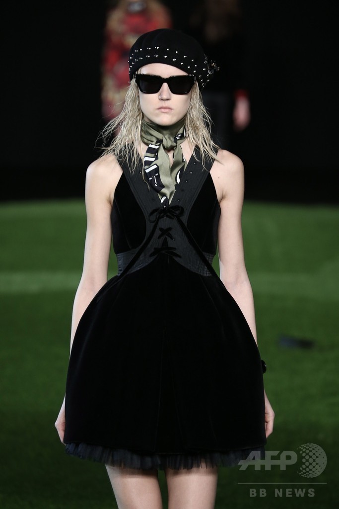 若者へのメッセージを服に、「マーク BY マーク ジェイコブス」15/16年秋冬