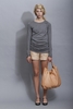米ニューヨーク市内で発表されたマーク BY マーク ジェイコブス（MARC BY MARC JACOBS）の１１年クルーズコレクション。(c)MARC BY MARC JACOBS