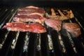 牛肉の切り身。アルゼンチン首都ブエノスアイレスのレストランで（2015年10月27日撮影、資料写真）。(c)EITAN ABRAMOVICH / AFP