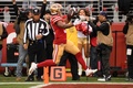 19NFL、NFC決勝、サンフランシスコ・フォーティナイナーズ対グリーンベイ・パッカーズ。タッチダウンを決めるサンフランシスコ・フォーティナイナーズのラヒーム・モスタート（2020年1月19日撮影）。(c)Harry How/Getty Images/AFP