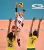 女子バレーボール・ワールドグランプリ（FIVB World Grand Prix 2014）決勝ラウンド最終日、日本対ブラジル。スパイクを狙う江畑幸子（Yukiko Ebata、2014年8月24日撮影）。(c)AFP/KAZUHIRO NOGI