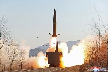 北朝鮮、14日の発射は「鉄道発射型ミサイル」 写真4枚 国際ニュース