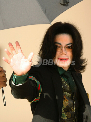 M・ジャクソン裁判、バーレーン王子との示談成立 写真1枚 国際ニュース