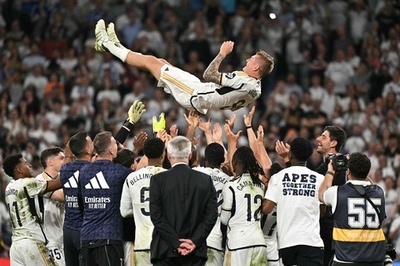 レアルはリーグ最終戦でベティスとドロー、引退クロースがファンに別れ