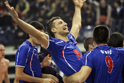 セルビア男子 決勝でスペインを破り北京五輪出場へ