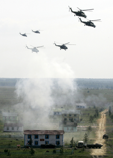 ロシア、戦略爆撃機の定期訓練再開へ