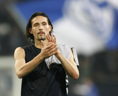 シャルケ04 ホームでパリ・サンジェルマンを下す