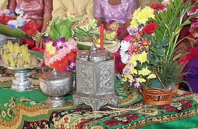 披露宴に手りゅう弾、少女2人含む9人死亡 カンボジア