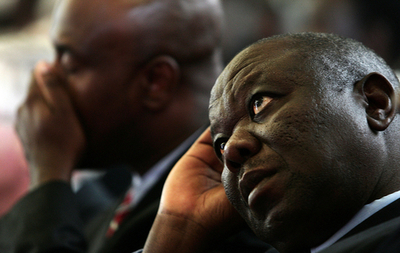 ムガベ大統領の警護部隊、野党党首らを拘束か - ジンバブエ